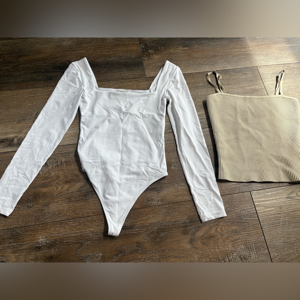 Aritzia Babaton White Long Sleeve Square Neck Bodysuit small